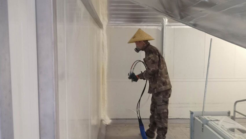 專業(yè)養(yǎng)殖場小型保溫噴涂機(聚氨酯發(fā)泡機)-京華邦威 專業(yè)養(yǎng)殖場小型保溫噴涂機(聚氨酯發(fā)泡機)-京華邦威